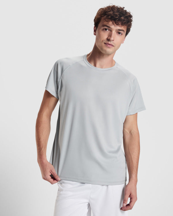 T-shirt técnica respirável com manga raglan