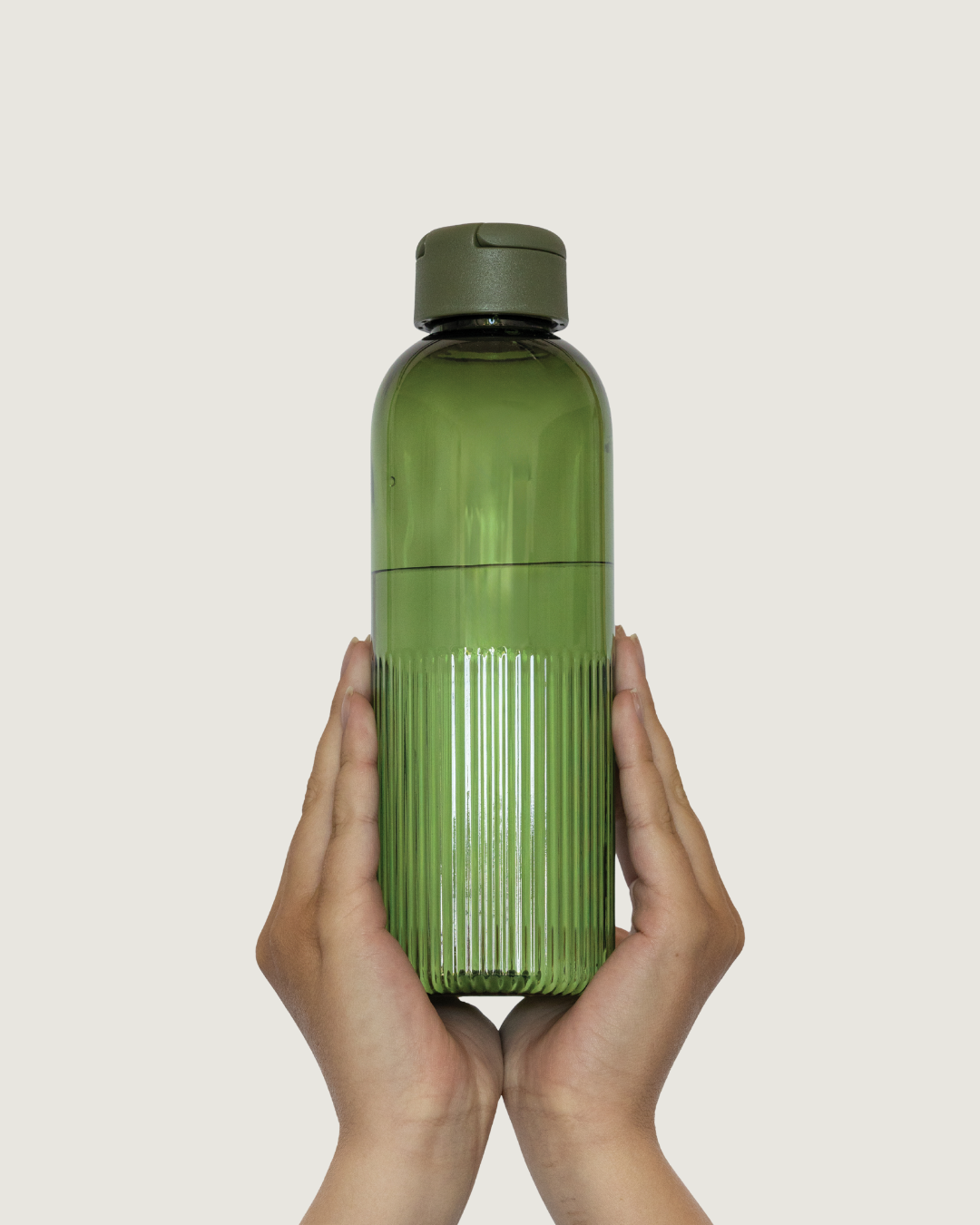 Garrafa de água Ripple RCS RPET à prova de fugas com pega, 750ml