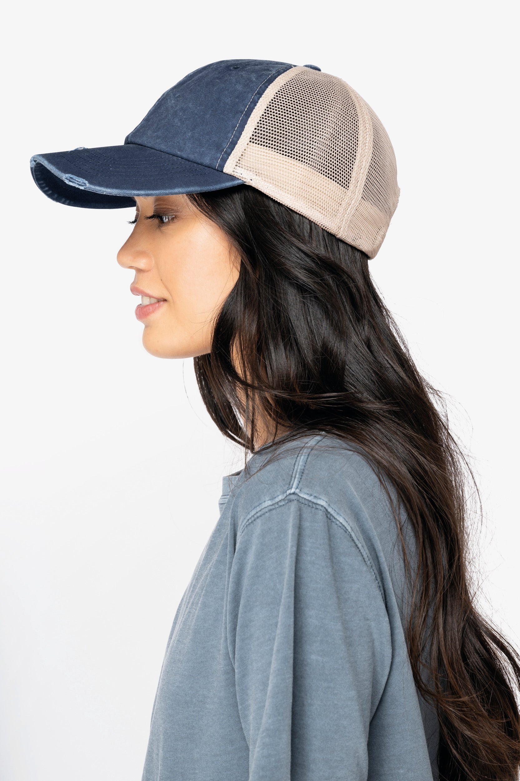 Boné trucker eco-responsável com efeito rasgado unissexo