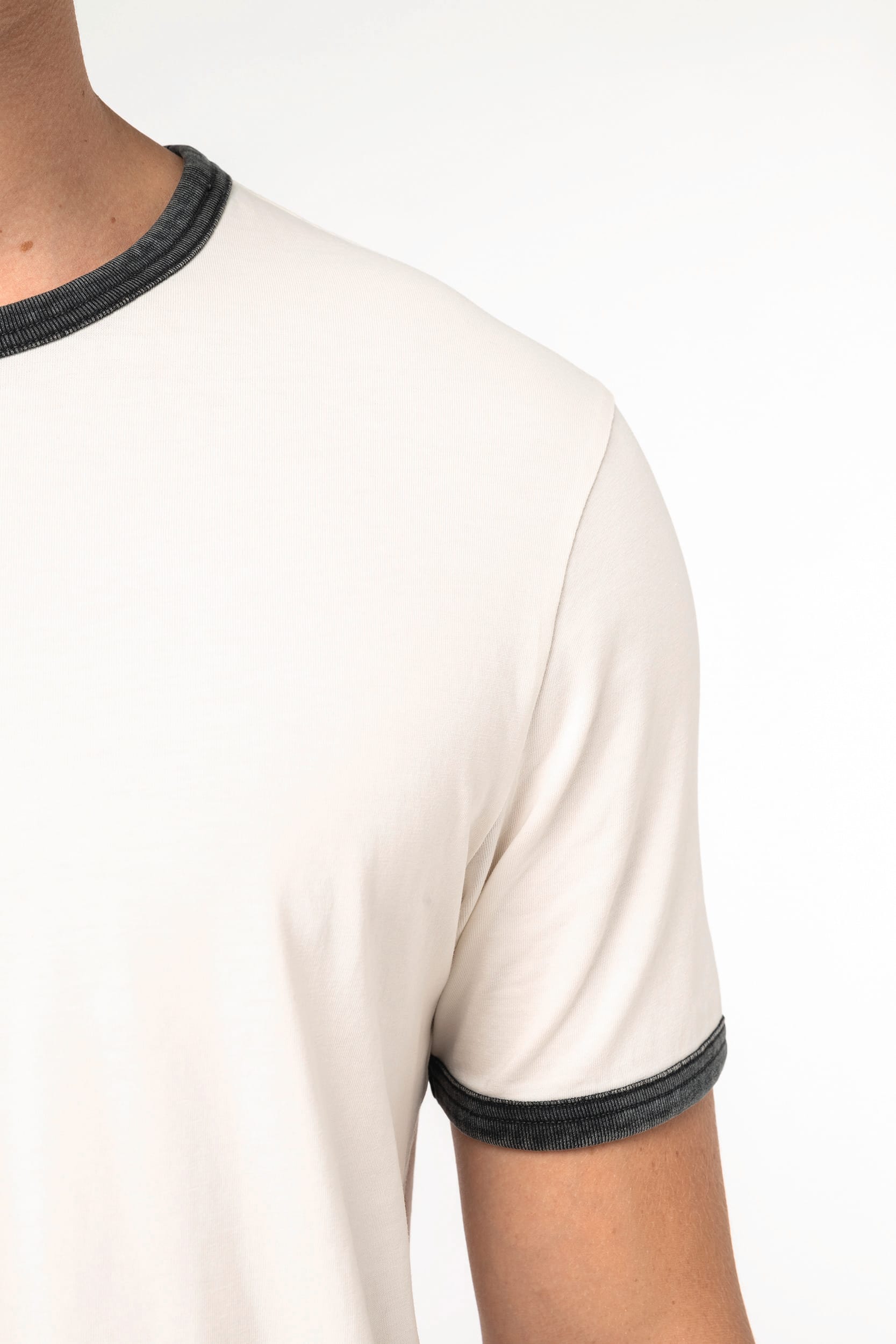 T-shirt ringer eco-responsável com contrastes e aspecto lavado de homem