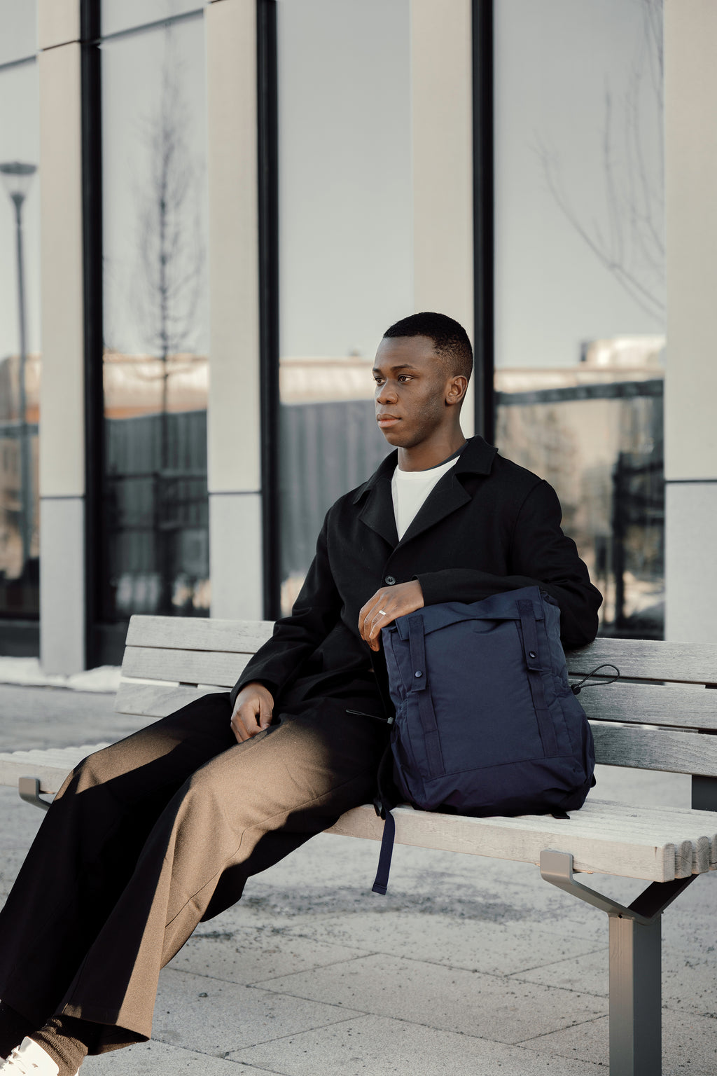 Mochila KENTO URBAN RCS para uso diário, fabricada em nylon reciclado.