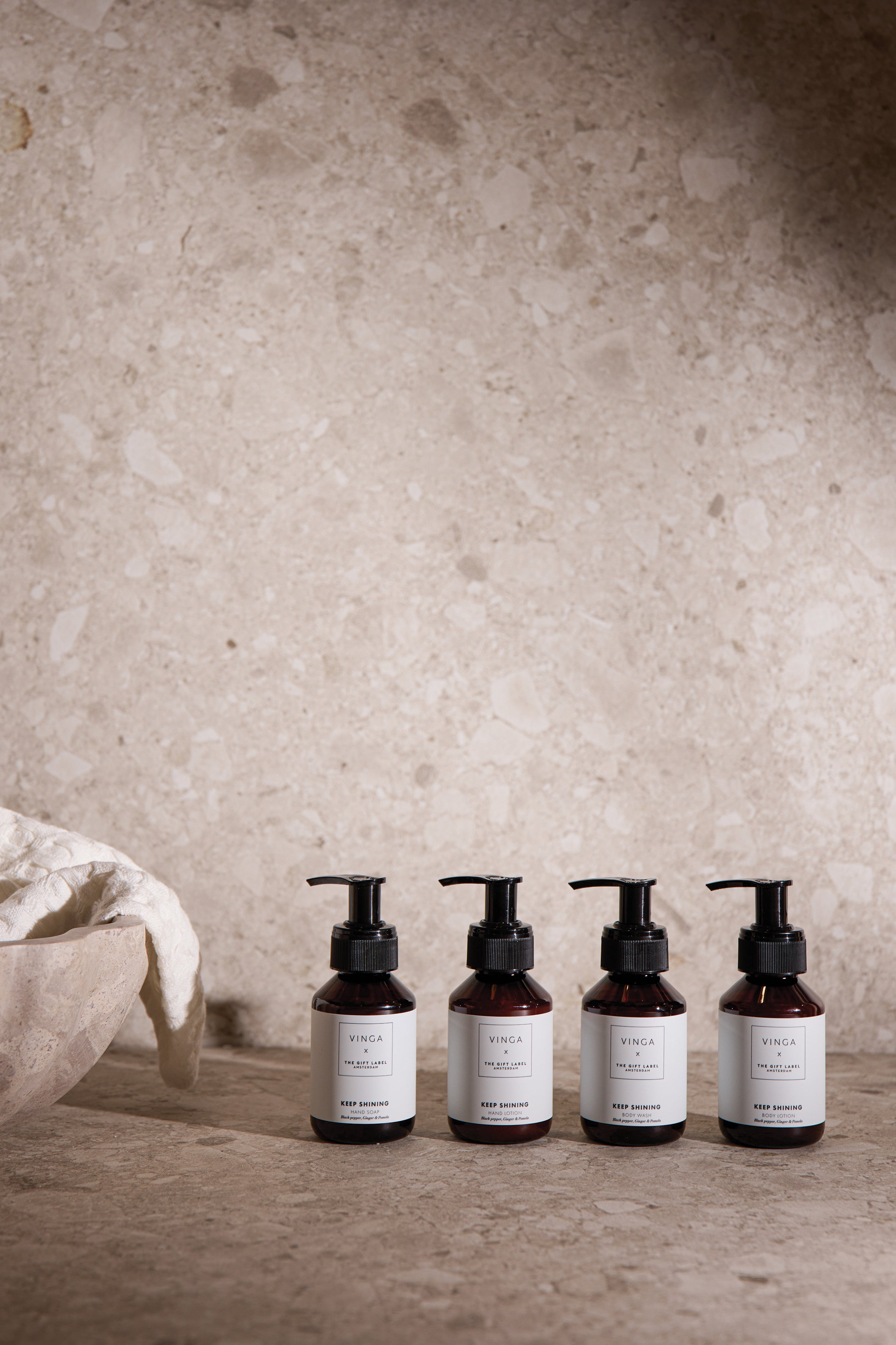 Conjunto de oferta para o cuidado do corpo e das mãos VINGA x TGL