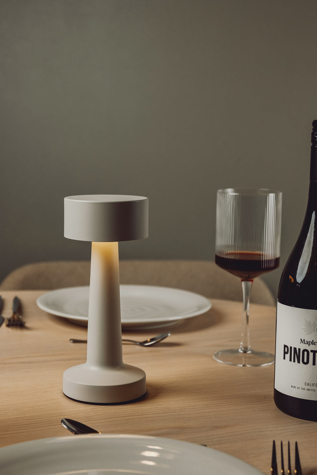 Candeeiro de mesa Maris RCS em ABS reciclado